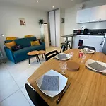 Apartament A Avec Parking, Wifi Et Acces Direct - Fr-1-374-219 *