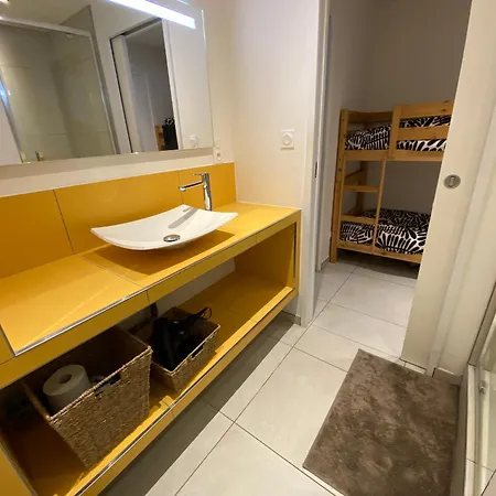 아파트 A Avec Parking, Wifi Et Acces Direct - Fr-1-374-219 *