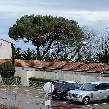 Apartman A Avec Parking, Wifi Et Acces Direct - Fr-1-374-219